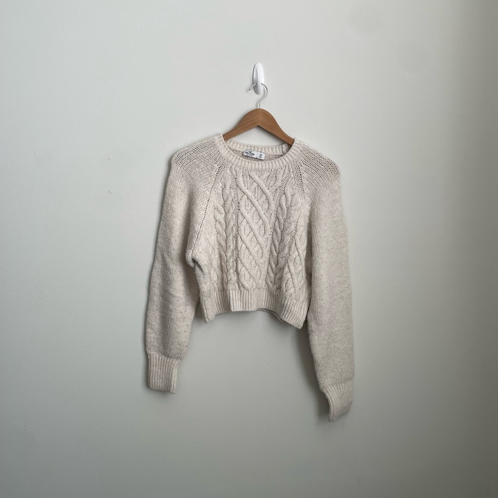 Hollister Cream Cropped Cable Knit Sweater